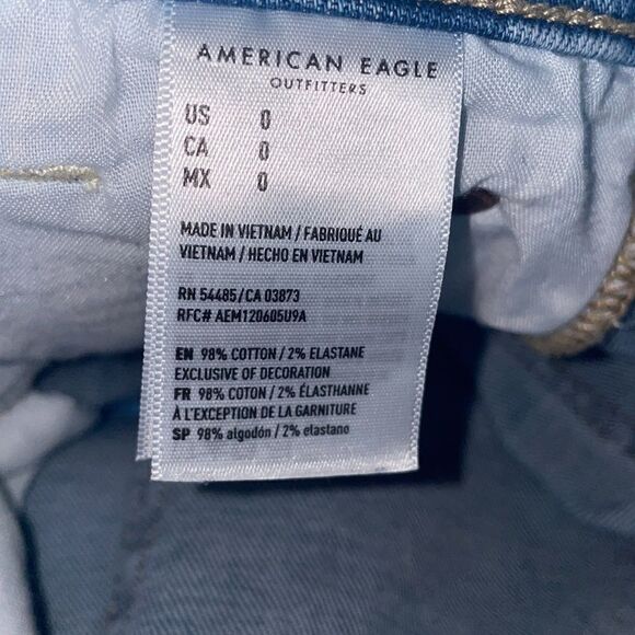 Aeo distressed 5 pocket short cut offs sz 0 - Picture 5 of 5